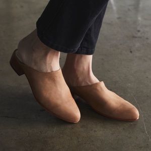 Nisolo Womens All-Day Heeled Mule Size 7.5 Leather Slip On Stacked Wooden Heel .